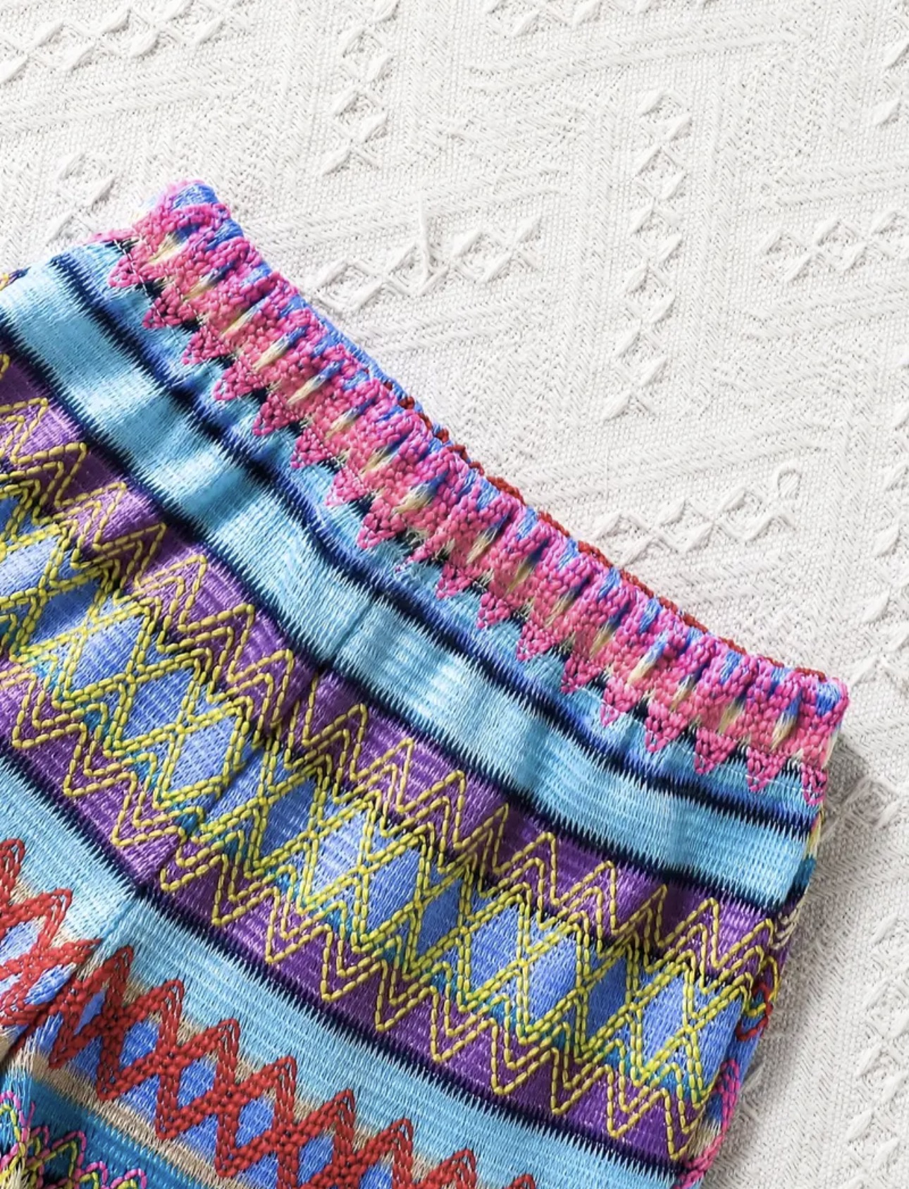 Two-Piece Geometric Pattern Tank Top Short Set - Image 4